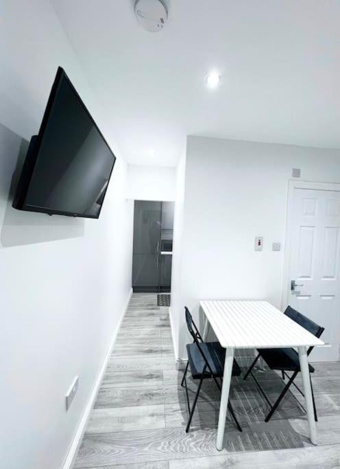 Modern Studio Near Nec With Free Parking - Prime Location Sheldon  Dış mekan fotoğraf